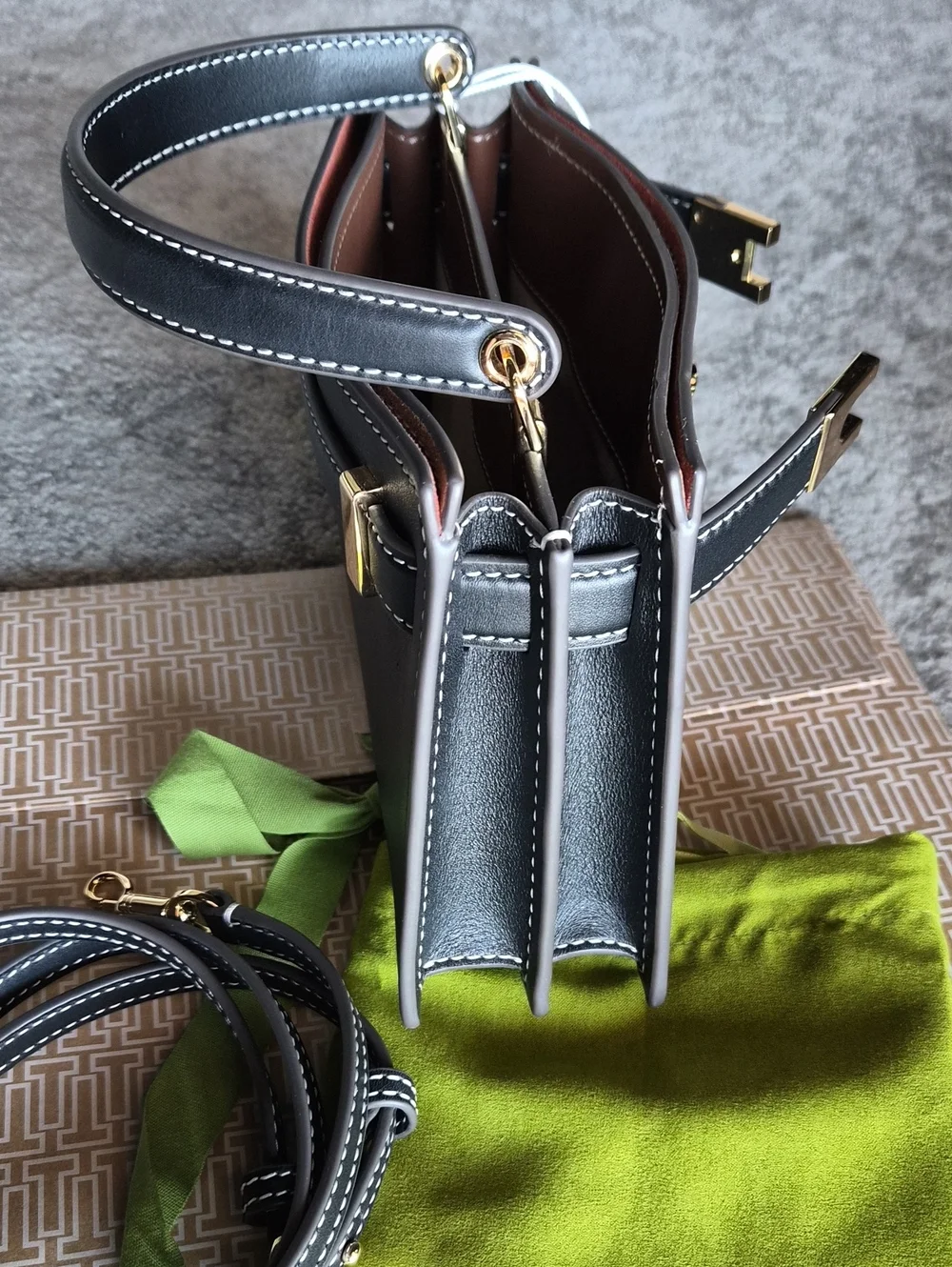 NWT Tory Burch Lee Radziwill Smooth Top Handle Petite Bag